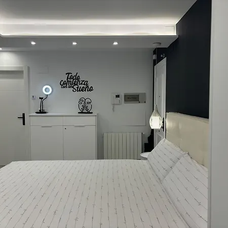 Black And White Cervantes Apartment *